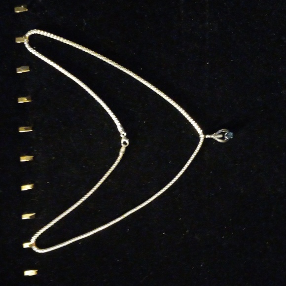 18" 925 ITALY box chain. Marked. With a 4K white Gold pendant CZ and blue gem. - Picture 3 of 4